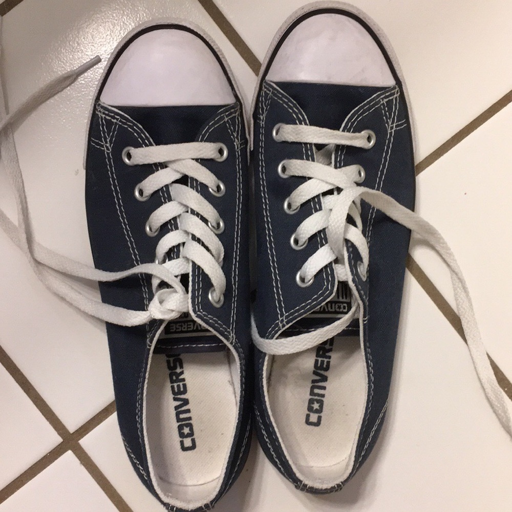 navy converse low tops